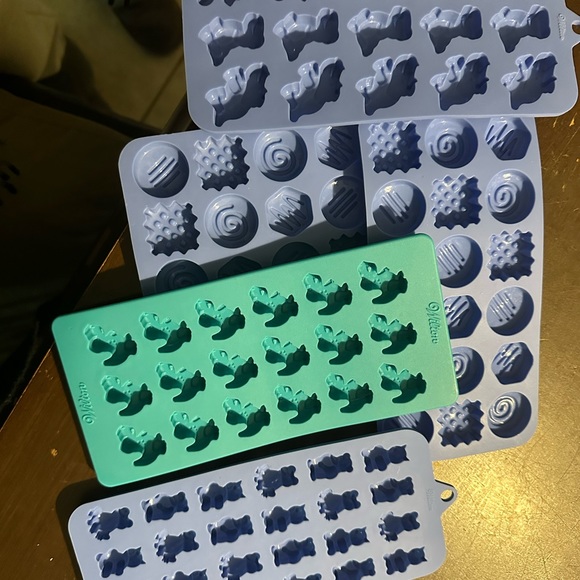 Wilton candy molds - Picture 2 of 2